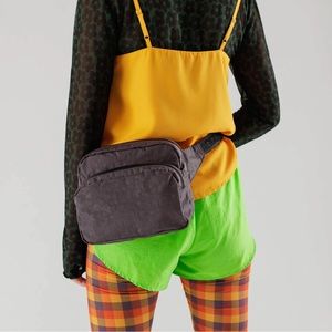 BAGGU RETIRED RAISIN FANNY PACK